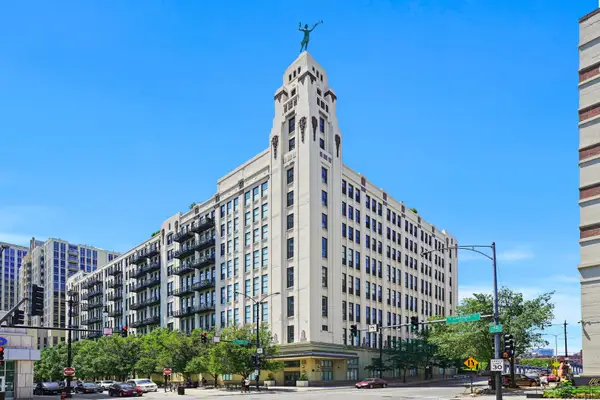 758 N Larrabee Street #514, Chicago, IL 60654
