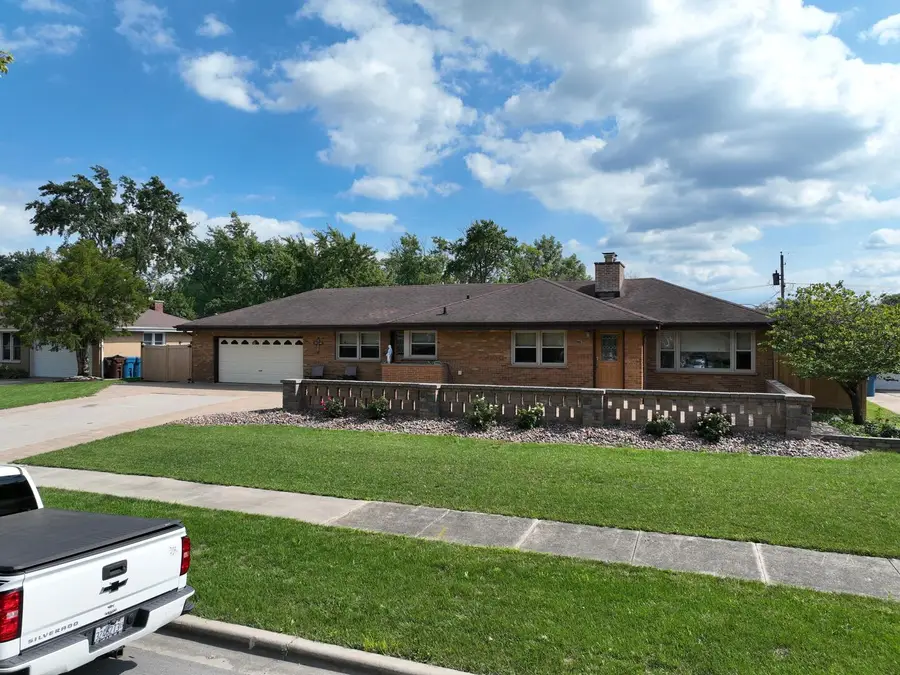 378 Oakwood Drive, Crete, IL 60417 - #3