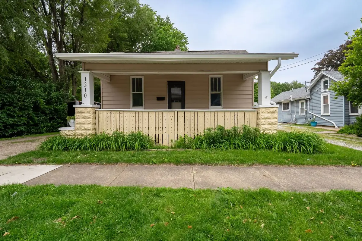 1210 N Madison Street, Bloomington, IL 61701 - #1