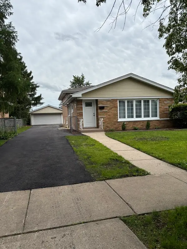 6127 W 79th Place, Burbank, IL 60459