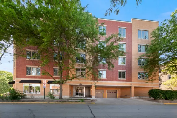 8000 Kilpatrick Avenue #2E, Skokie, IL 60076