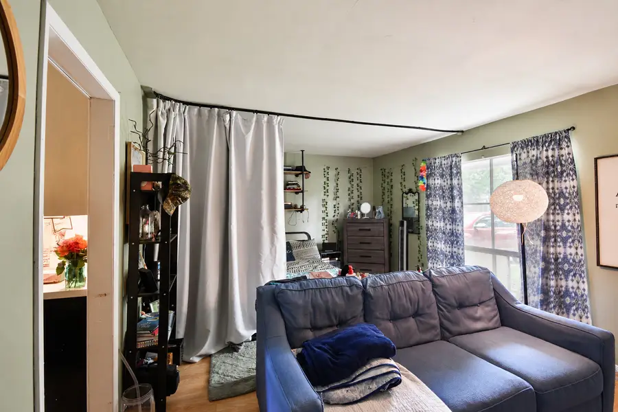 1205 N Nixon Drive, Pontiac, IL 61764 - #3