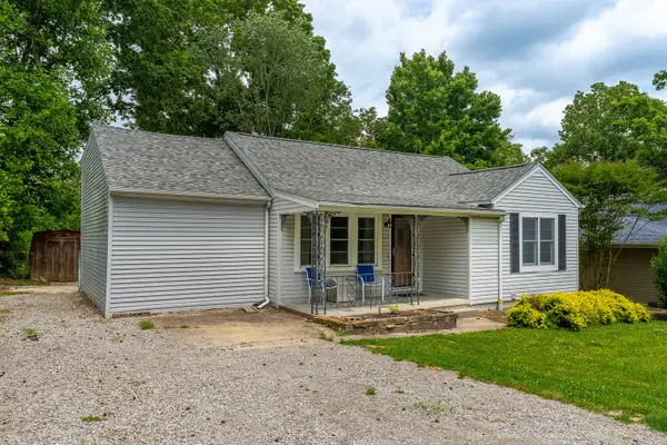 1010 W Jefferson Street, Carbondale, IL 62901