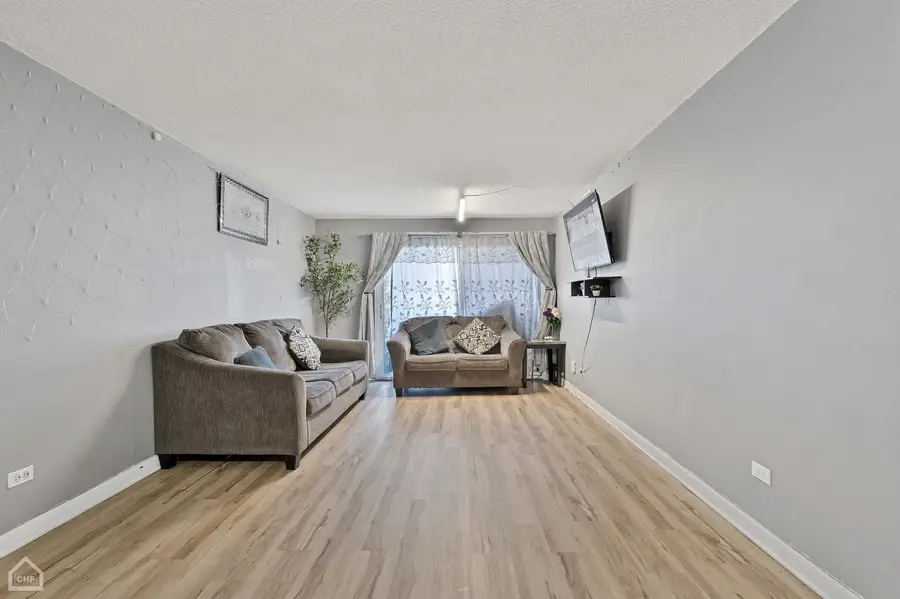 9708 Nottingham Avenue #1, Chicago Ridge, IL 60415 - #3
