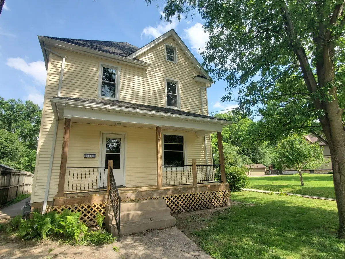 712 3rd St A, Moline, IL 61265 - #1