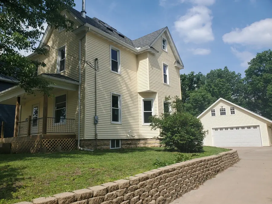 712 3rd St A, Moline, IL 61265 - #2