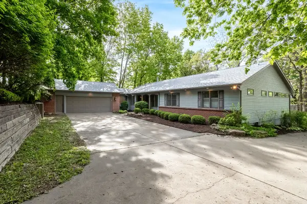 60 Custer Terrace, Bettendorf, IA 52722