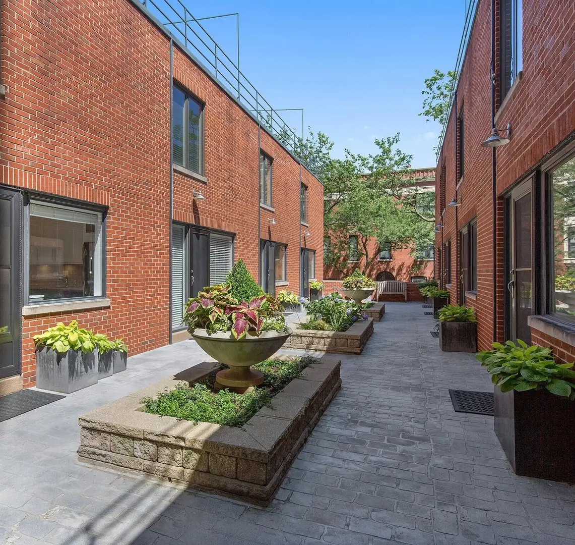 205 W Eugenie Street, Chicago, IL 60614 - #1