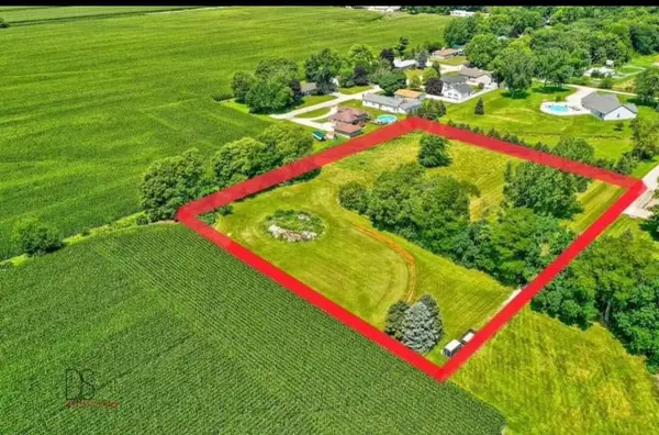 1822 N 2729th Road, Ottawa, IL 61350