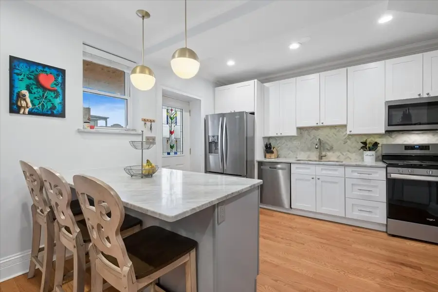 2018 W Farragut Avenue #3, Chicago, IL 60625 - #2