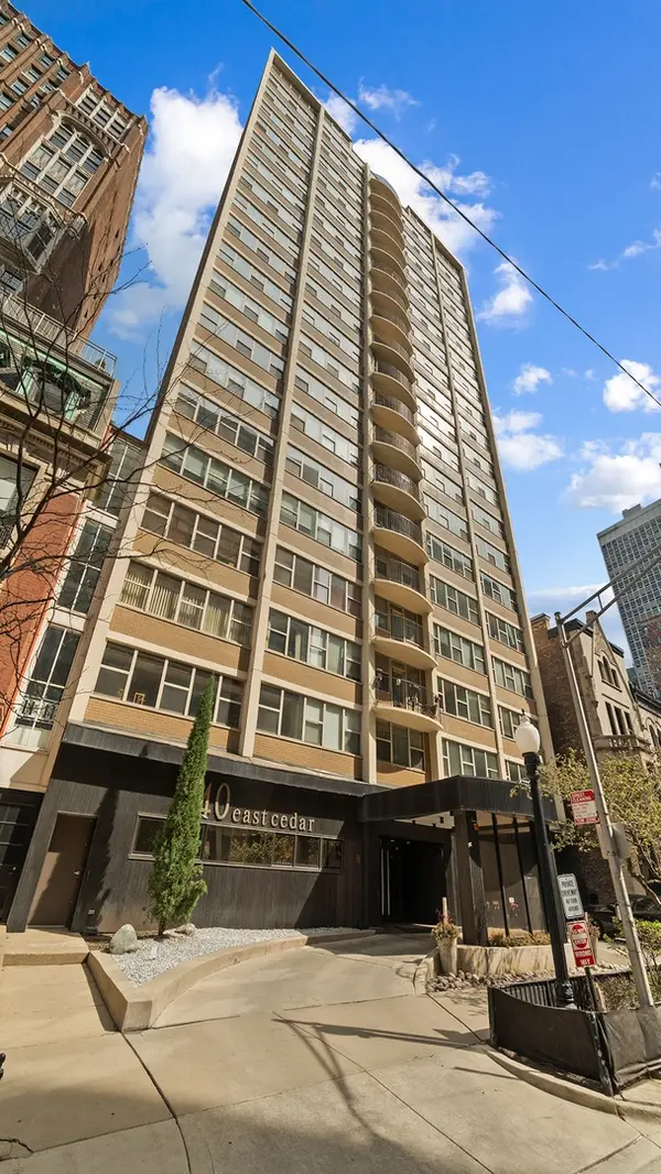 40 E Cedar Street #18A, Chicago, IL 60611