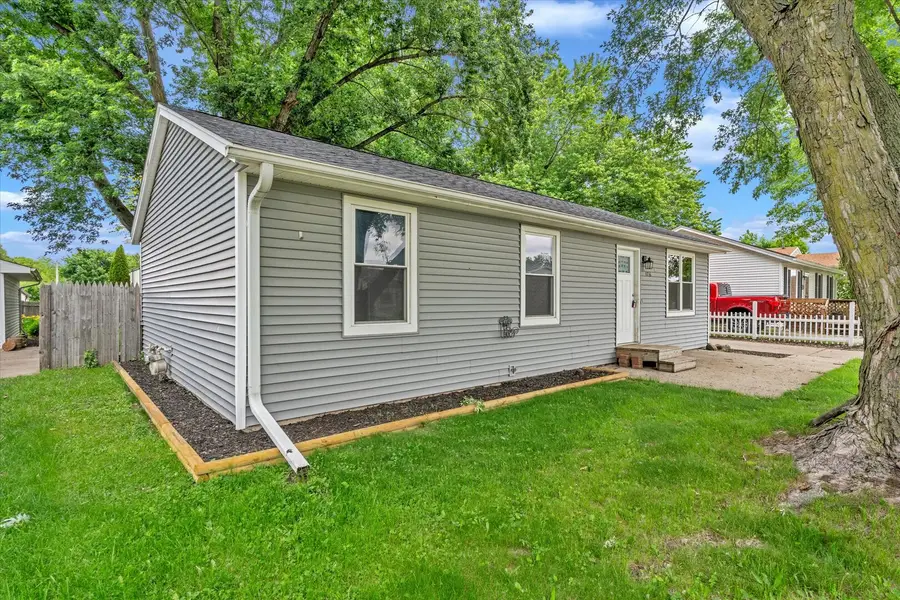 1716 W 58th Street, Davenport, IA 52806 - #2