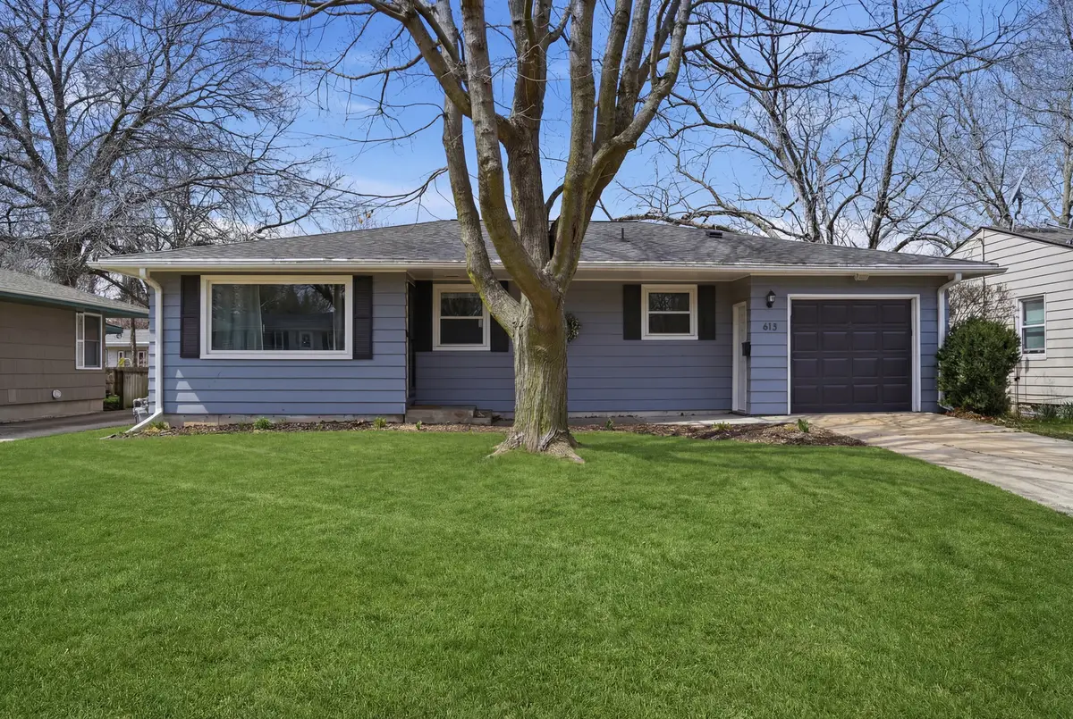 613 Garden Walk, Dixon, IL 61021 - #1