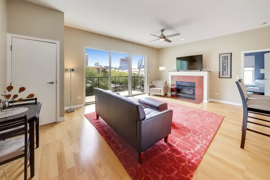 647 N Green Street #301, Chicago, IL 60642 - #3