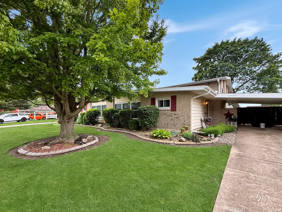 1616 Golfview Circle, Rantoul, IL 61866 - #2