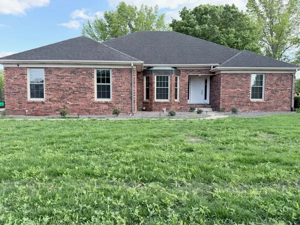 4 Sebring Road, Springfield, IL 62707