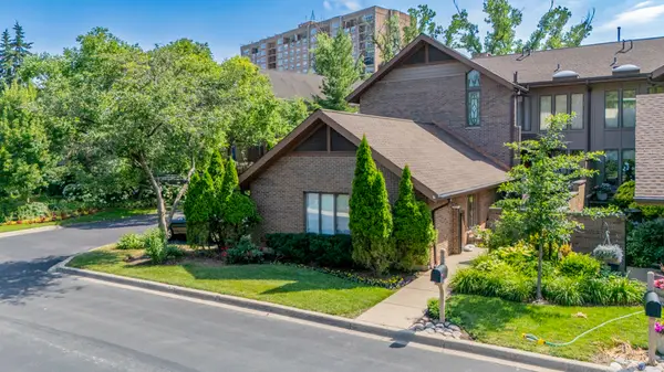 1210 Hawthorne Lane #1, Hinsdale, IL 60521