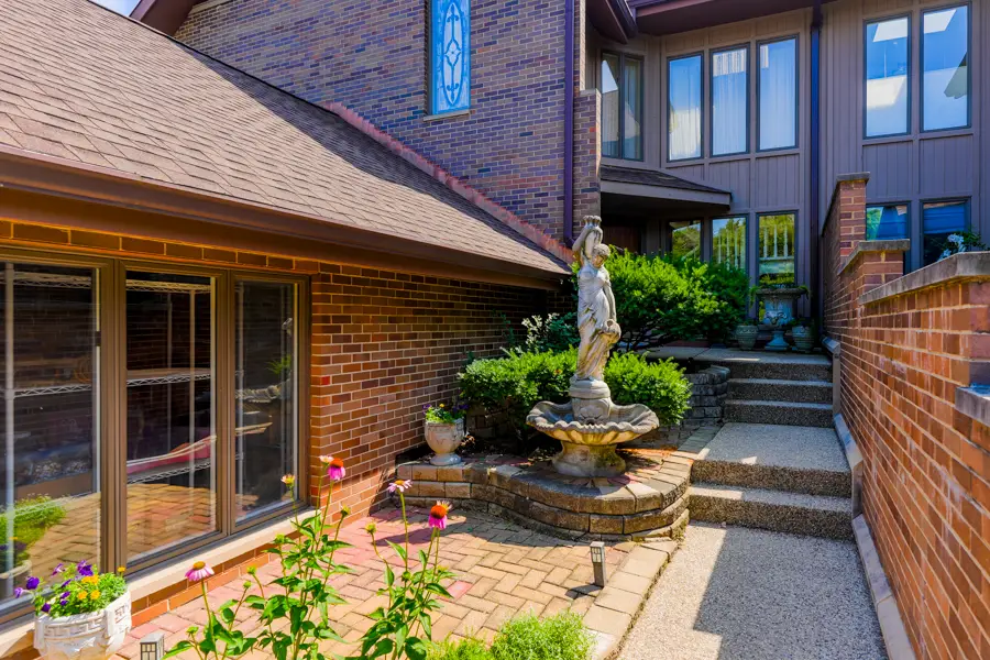 1210 Hawthorne Lane #1, Hinsdale, IL 60521 - #2