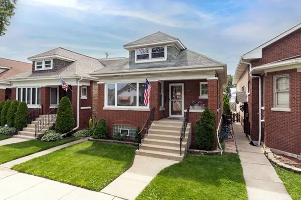 6325 W Huntington Street, Chicago, IL 60646