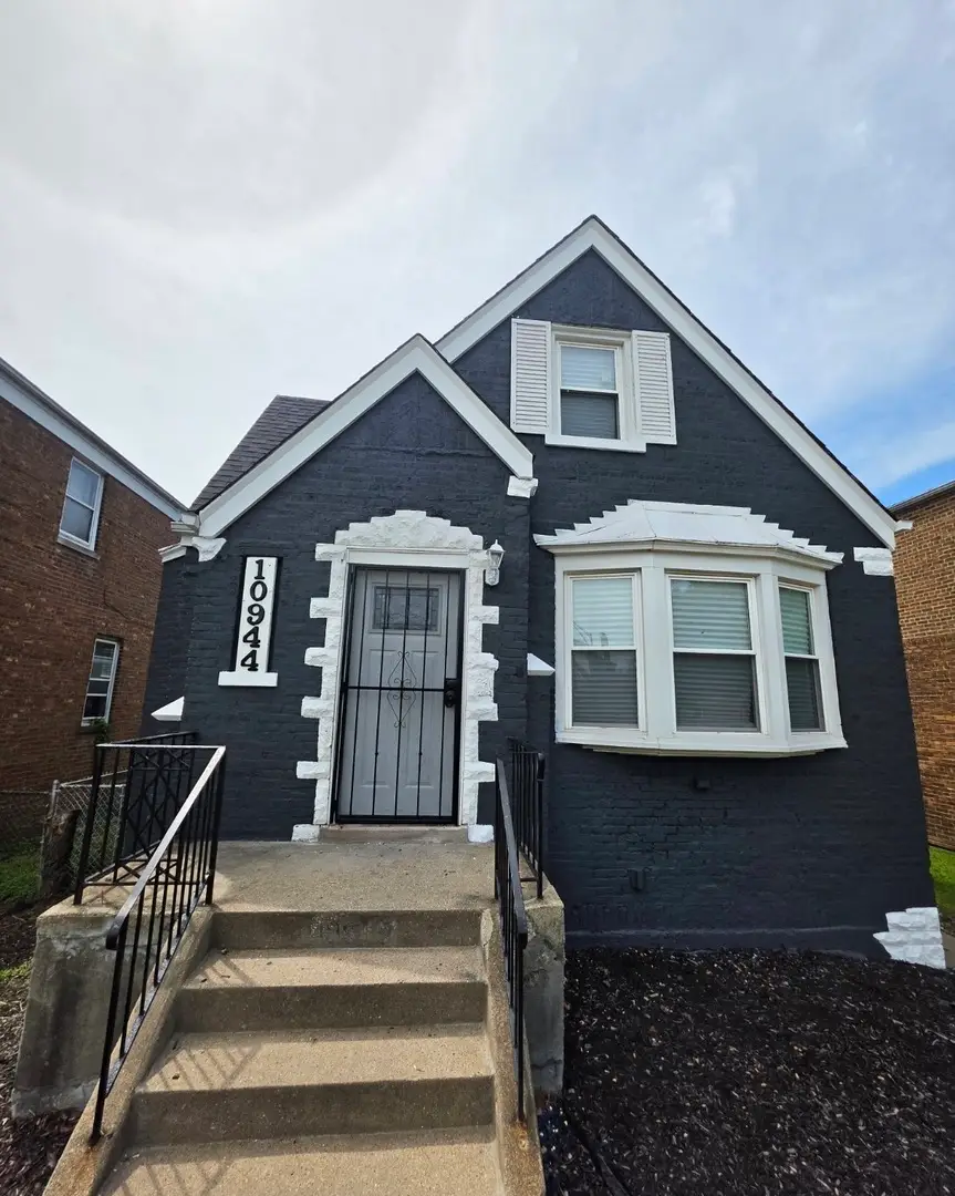 10944 S Wallace Street, Chicago, IL 60628 - #1
