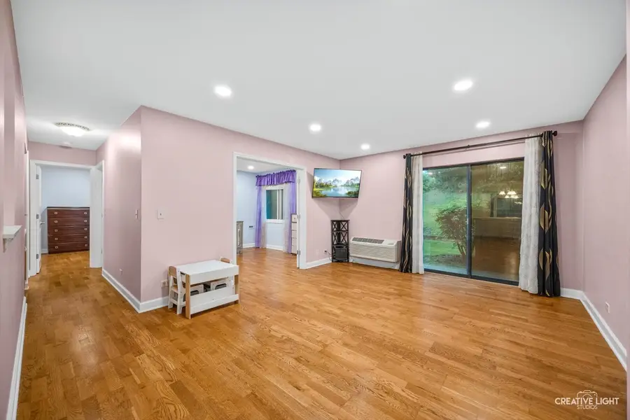 820 N Lakeside Drive #1C, Vernon Hills, IL 60061 - #3
