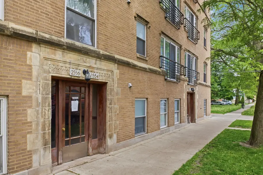 2556 W Rosemont Avenue #1, Chicago, IL 60659 - #2