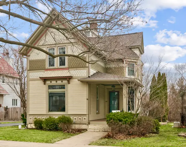 123 Raymond Avenue, Barrington, IL 60010