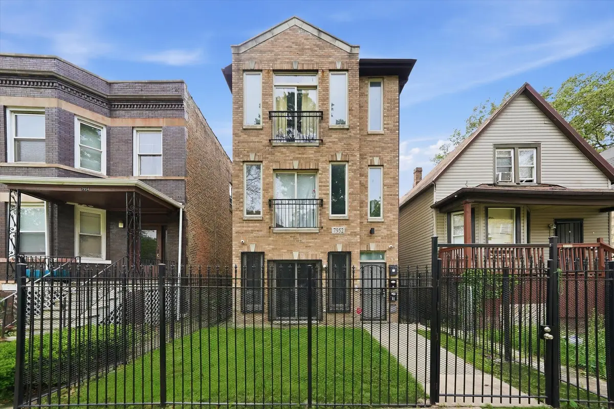 7952 S Marquette Avenue, Chicago, IL 60617 - #1