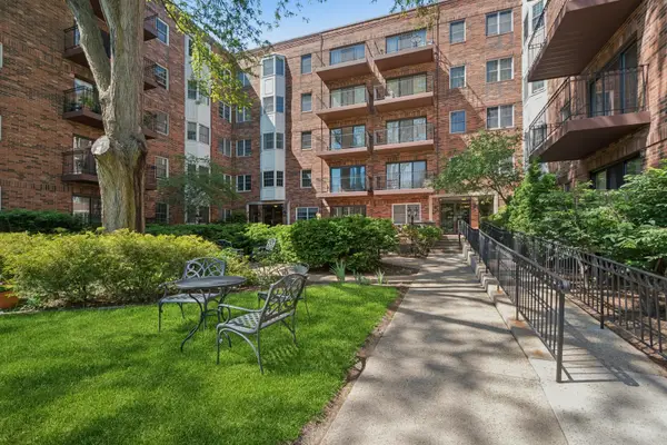 1501 Oak Avenue #102, Evanston, IL 60201