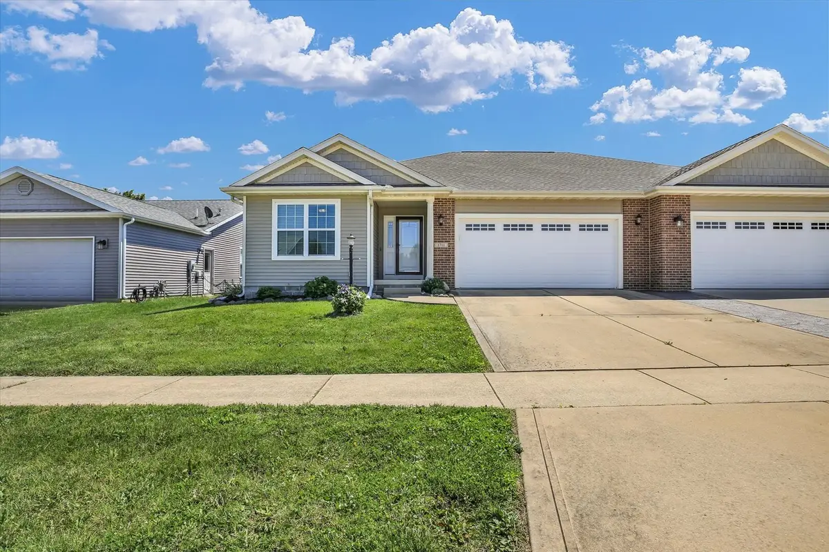1711 E Lexington Drive, Urbana, IL 61802 - #1