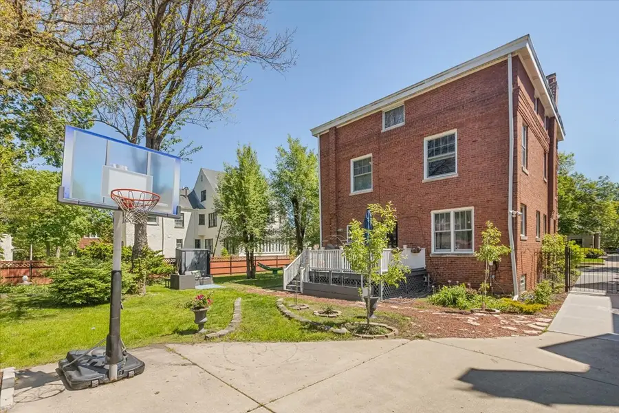 6910 S Euclid Avenue, Chicago, IL 60649 - #3