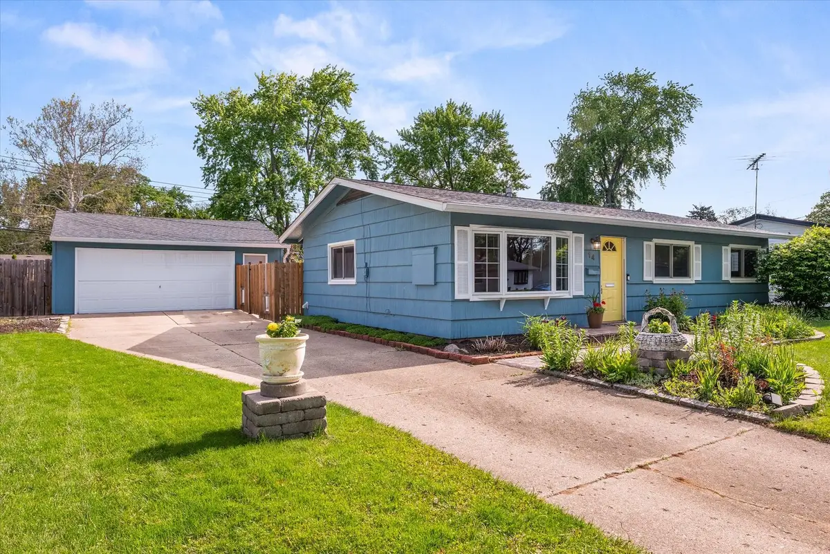 14 Hampton Road, Montgomery, IL 60538 - #1