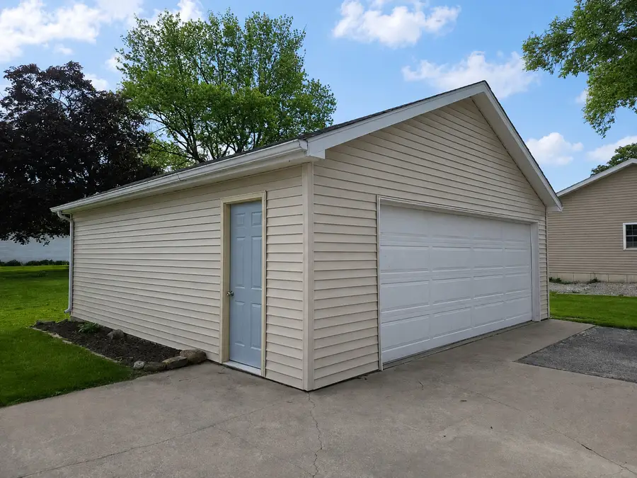 302 E Fine Street, Ashkum, IL 60911 - #3