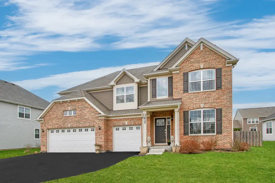 3617 Emerald Road, Elgin, IL 60124 - #2
