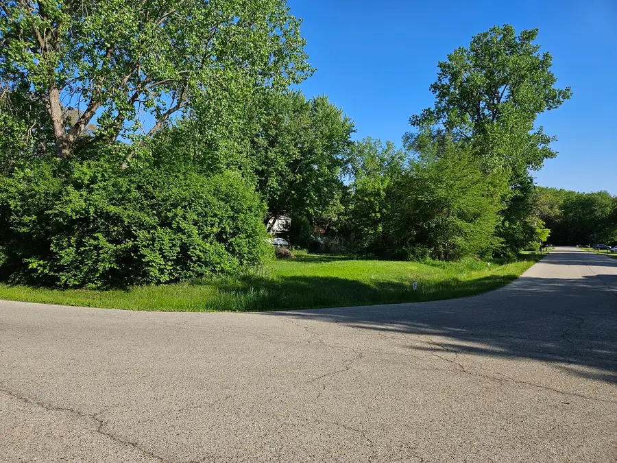 615 W Eastern Avenue, McHenry, IL 60051 - #2