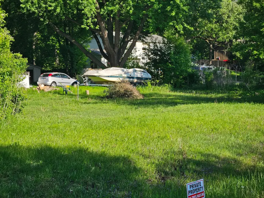 615 W Eastern Avenue, McHenry, IL 60051 - #3