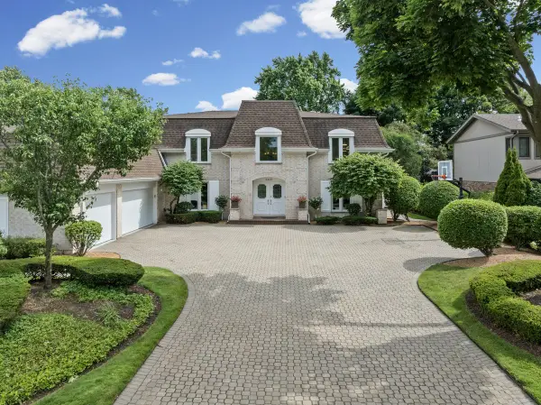 3631 Indian Wells Lane, Northbrook, IL 60062