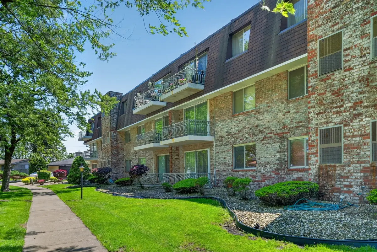 3235 S Manor Drive #104, Lansing, IL 60438 - #1