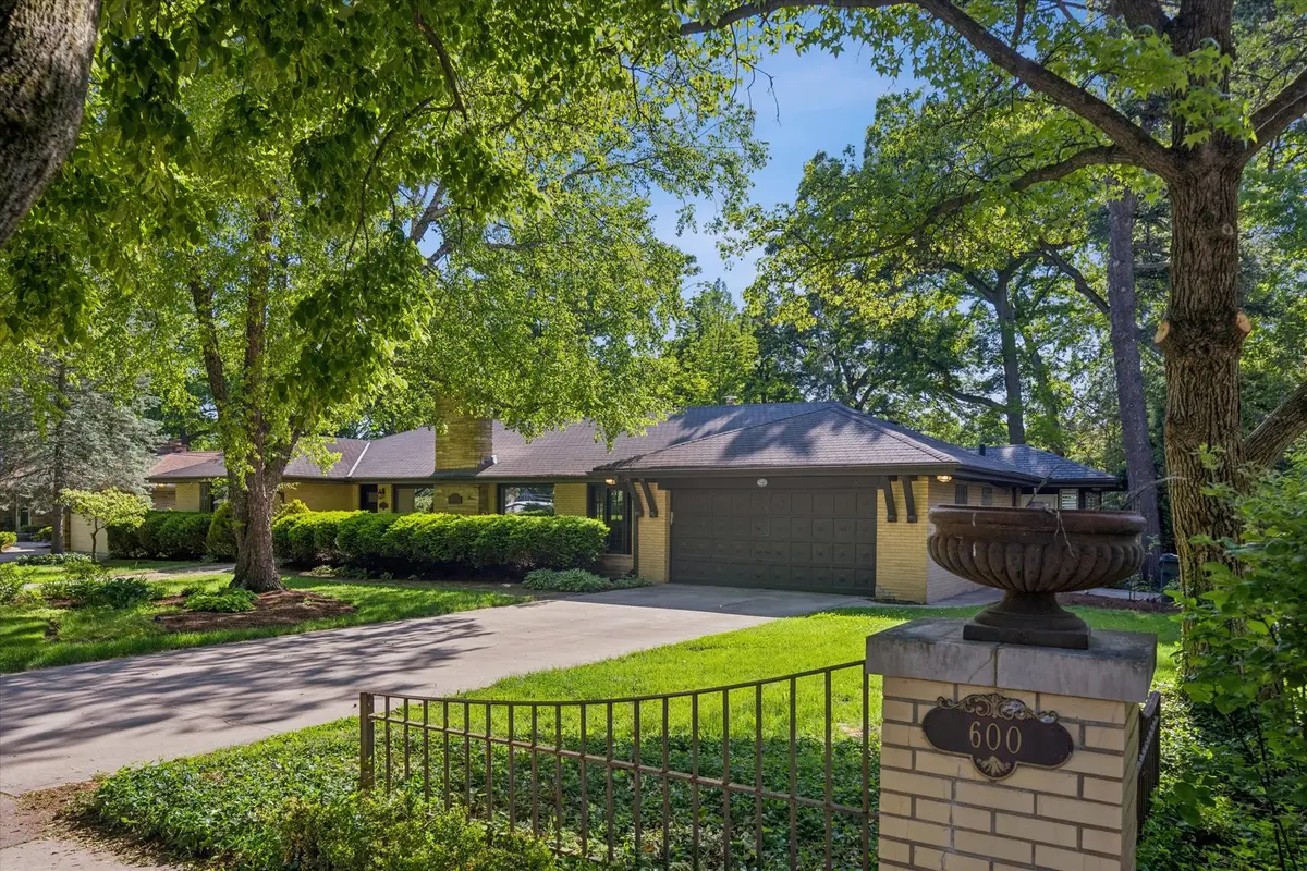 600 Midway Park Avenue, Glen Ellyn, IL 60137 - #1