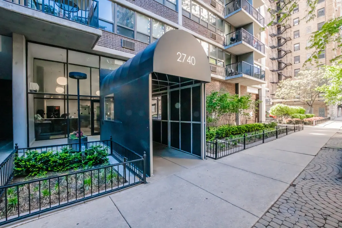 2740 N Pine Grove Avenue #4D, Chicago, IL 60614 - #1