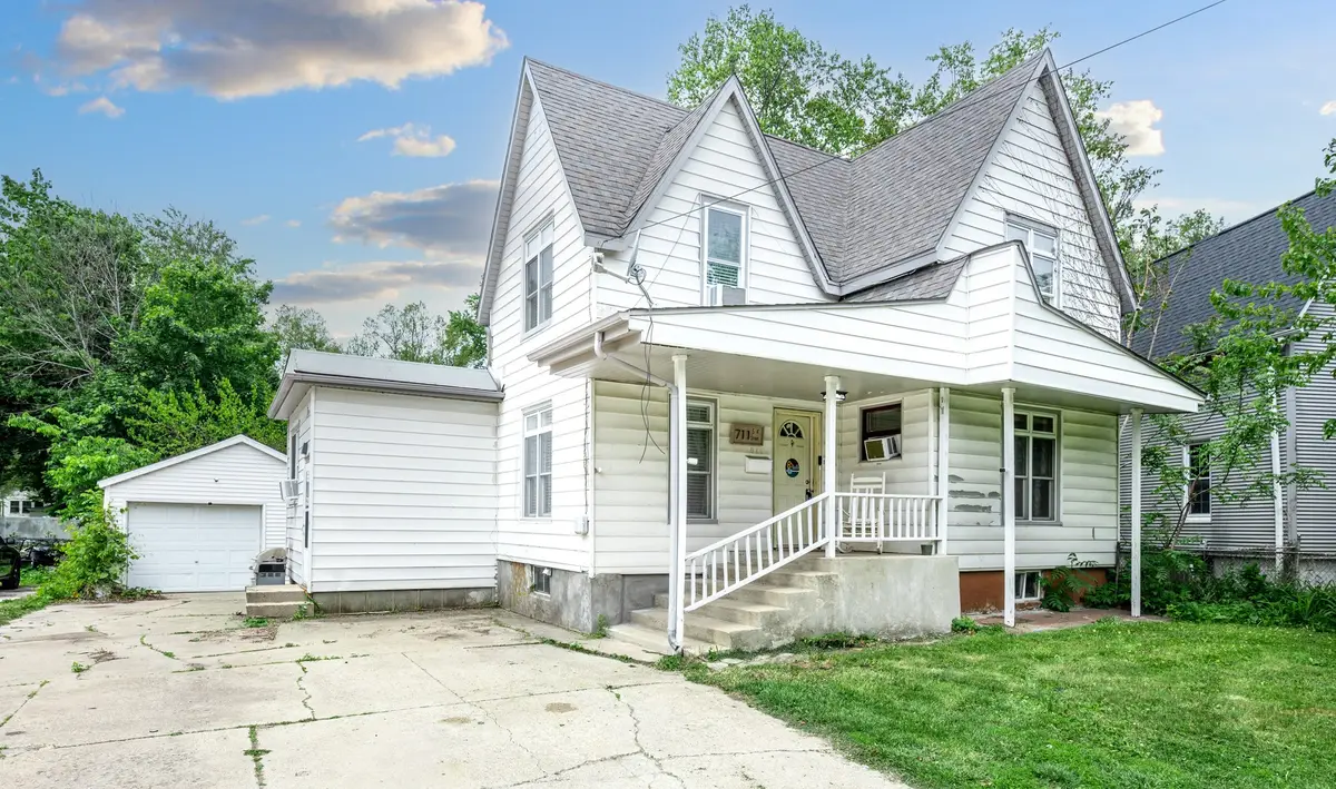 711 S 4th Street, Dekalb, IL 60115 - #1