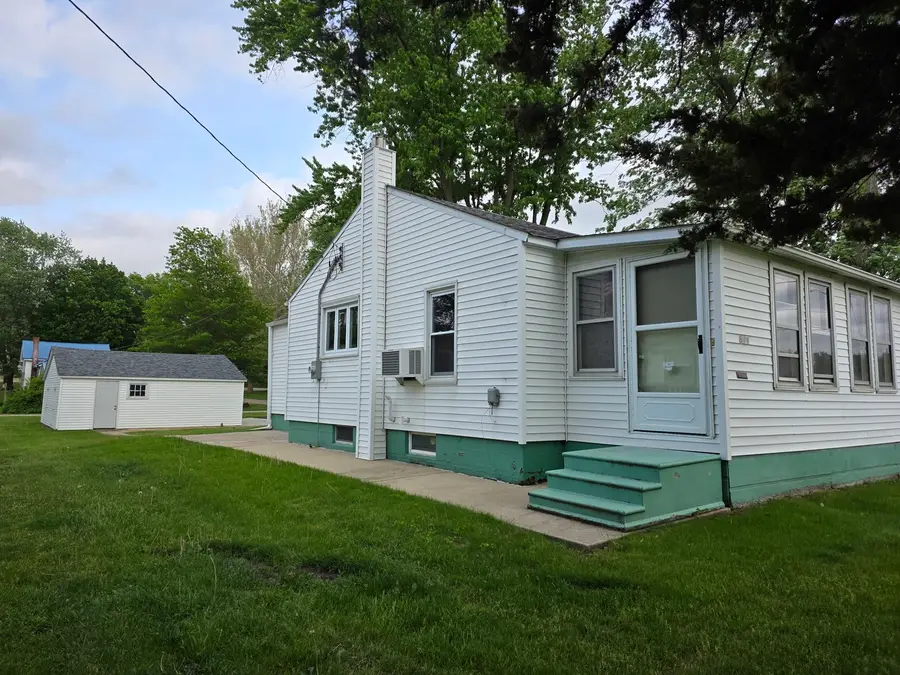 811 Jackson Street, Prophetstown, IL 61277 - #2