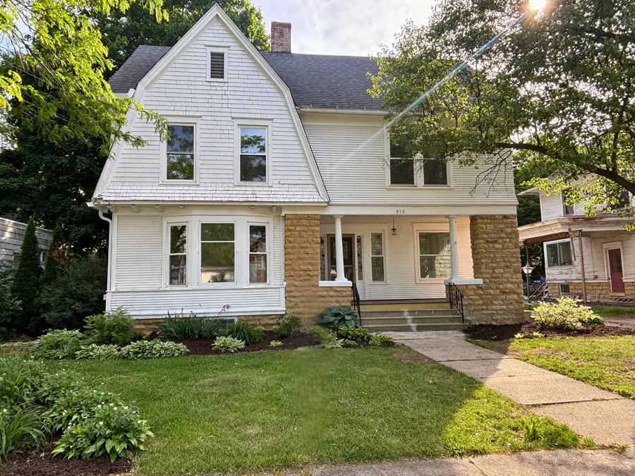 910 N State Street, Belvidere, IL 61008 - #2