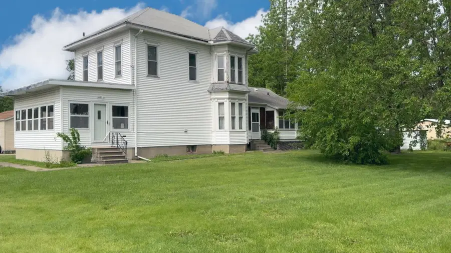 927 S Vermillion Street, Streator, IL 61364 - #2