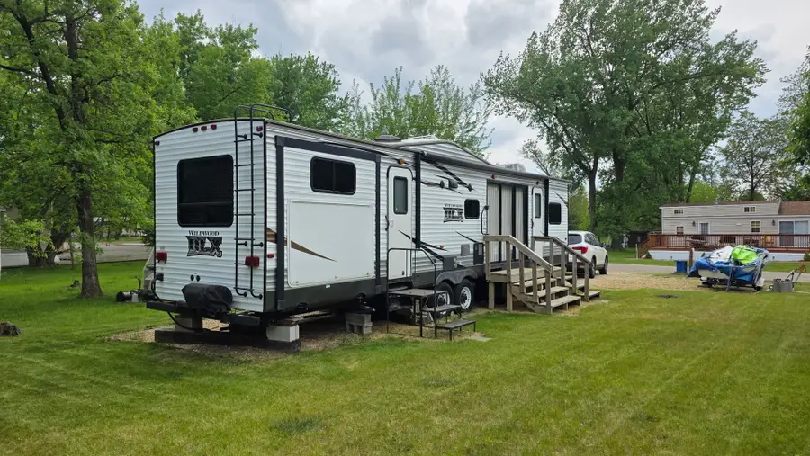 5-53 Woodhaven Lakes, Sublette, IL 61367 - #2