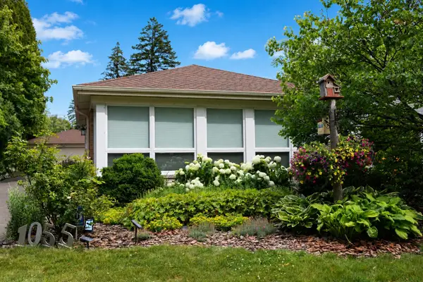 1055 Hillcrest Avenue, Highland Park, IL 60035
