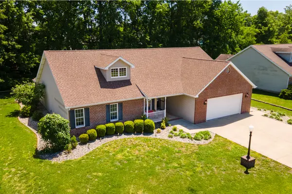 200 Breeze, Carterville, IL 62918
