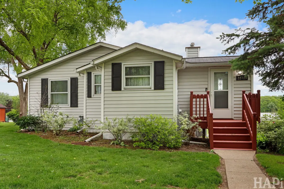 22719 W Silver Lake Avenue, Antioch, IL 60002 - #1
