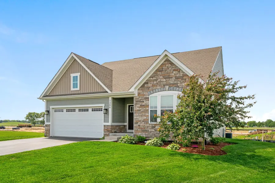 1306 S Wind Drive, Sandwich, IL 60548 - #2
