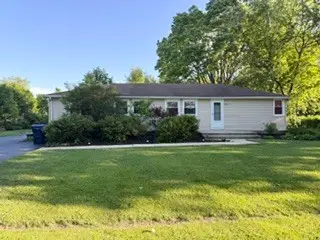 15145 W Walnut Drive, Deerfield, IL 60015